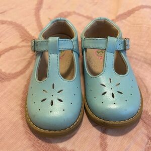 Posh Pickle Mary Jane Shoes baby girls size 5 light blue